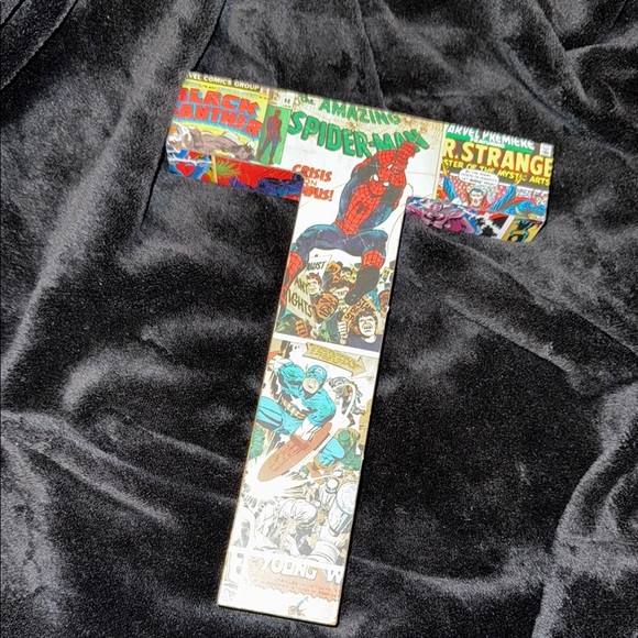 Marvel Comic Wall Hook - Multicolor - Picture 2 of 9